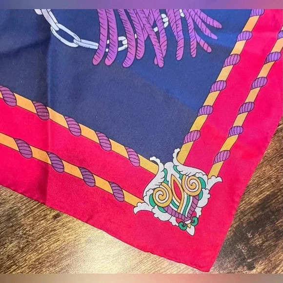 VINTAGE: Ginnie Johansen | ladies tassels & chains silk scarf. - Picture 8 of 12